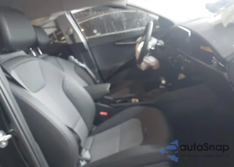 2025 Kia Niro Ex z USA, uszkodzony, nr VIN KNDCR3LE2S5241317